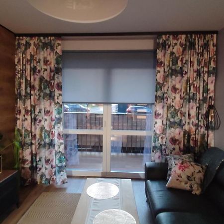 Lux Apartament Odkryj - Bieszczady Устрики-Долішні Екстер'єр фото